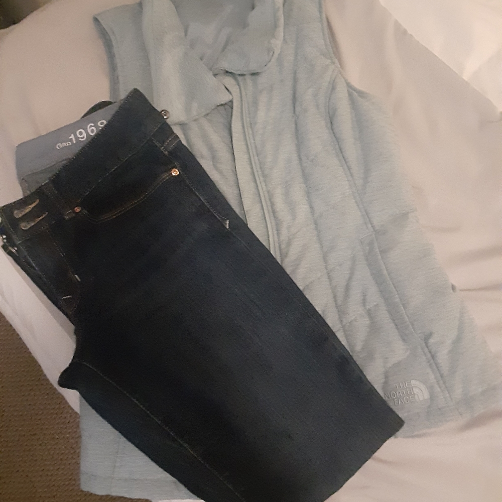 Clothes - Picture 15 of 16